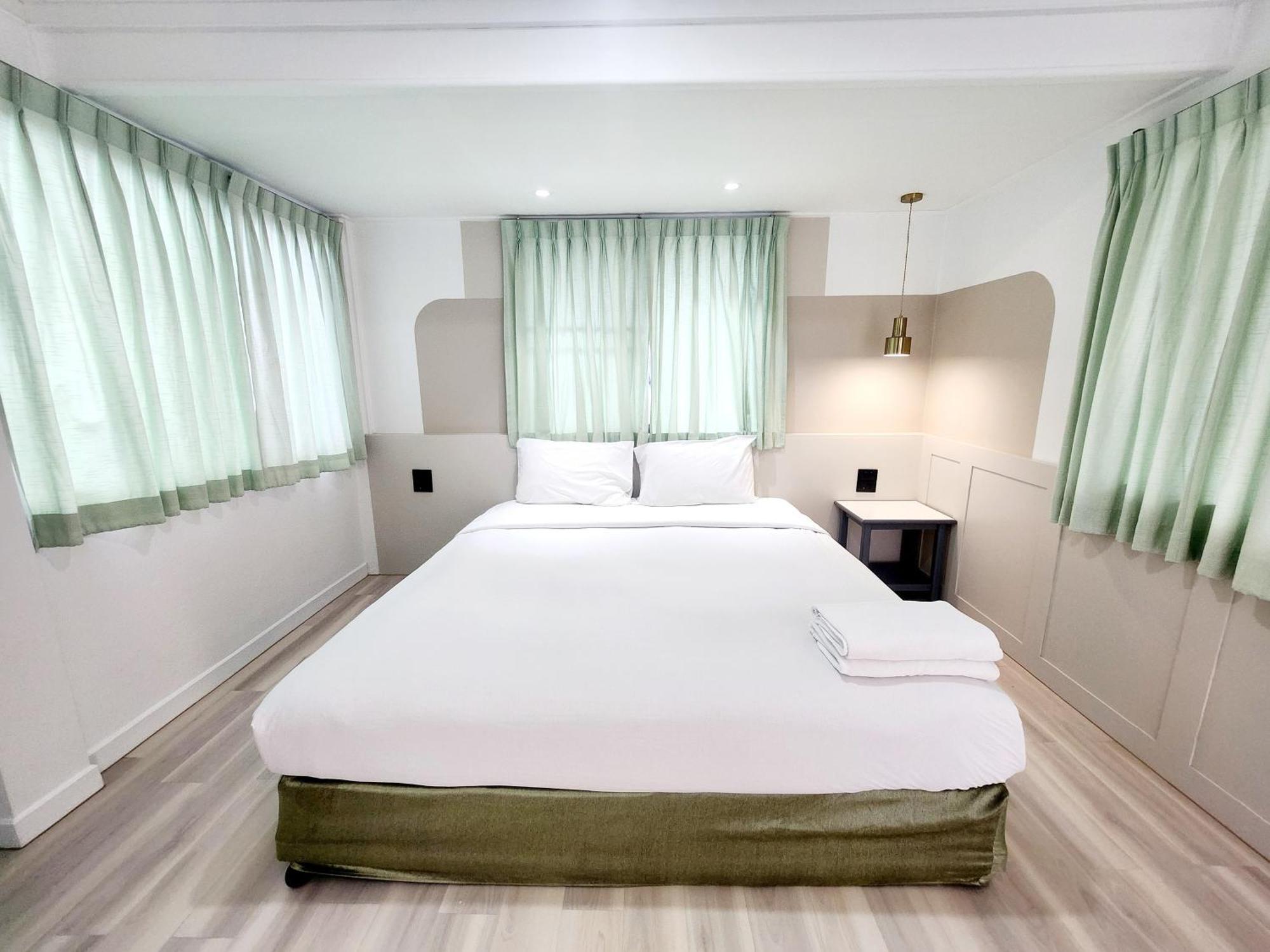 Seatel Phuket, Patong Beach מראה חיצוני תמונה
