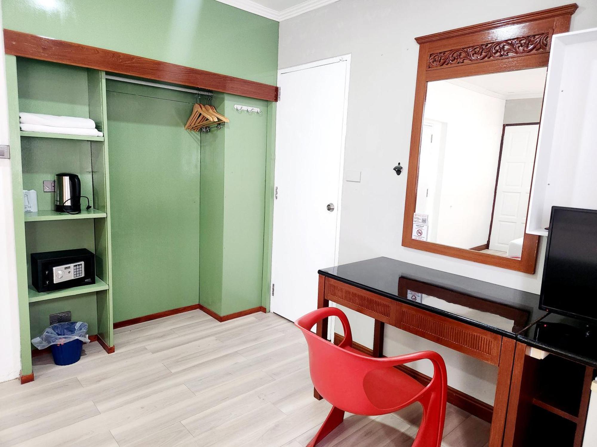 Seatel Phuket, Patong Beach מראה חיצוני תמונה